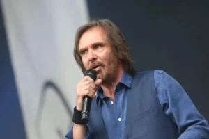Legendary Dr Hook Singer Dennis Locorriere Dies at 76 After Courageous Battle