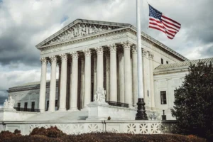 Supreme Court’s Dismissal Sparks Debate Over Death‑Row IQ Standards and Redistricting Power Plays